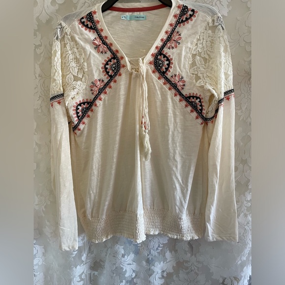 Maurices Tops - Long sleeve top gathered waist.